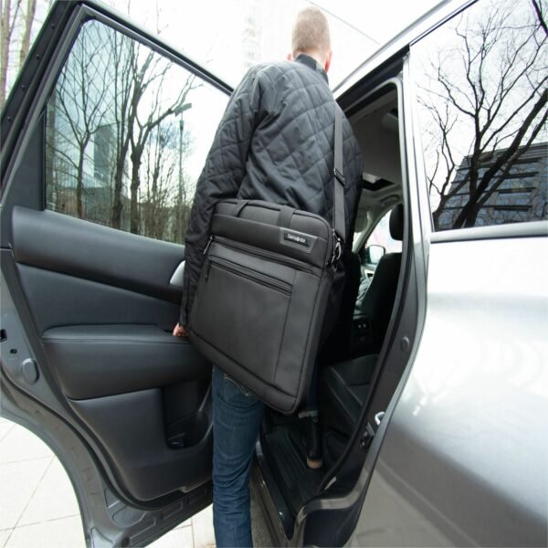 Samsonite Classic Business 2.0 Carrying Case (Briefcase) for 15.6" Notebook, Tablet - Black Polyester Body - Handle, Carrying Strap - Unisex - 1 Each (1412761041)