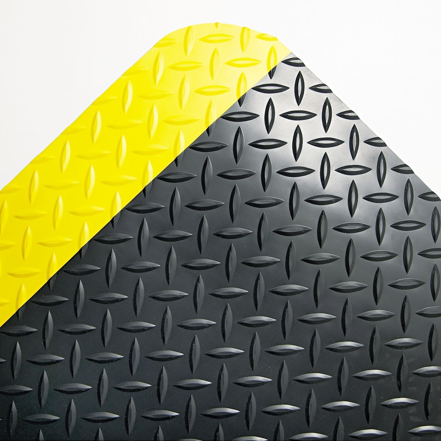crown-mats-mats-mats-industrial-deck-plate-anti-fatigue-mat-vinyl-24-x-36-.jpg