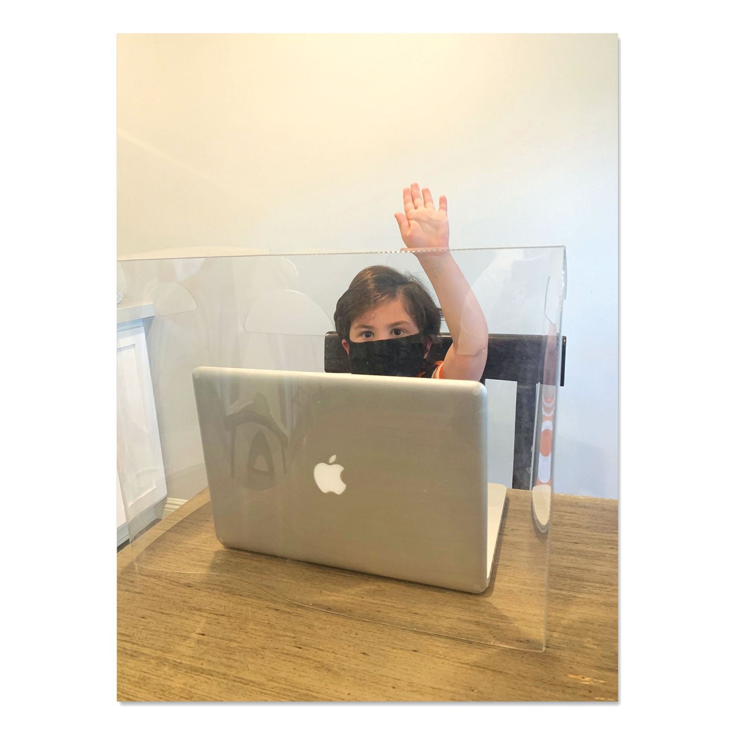 the-pencil-grip-personal-space-crystal-clear-desk-dividers-185-x-95-x-14-.jpg